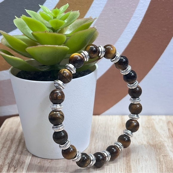 Handcrafted Tiger Eye Stone bracelet - Picture 1 of 8